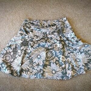 Romy Skirt Large floral light sage size large